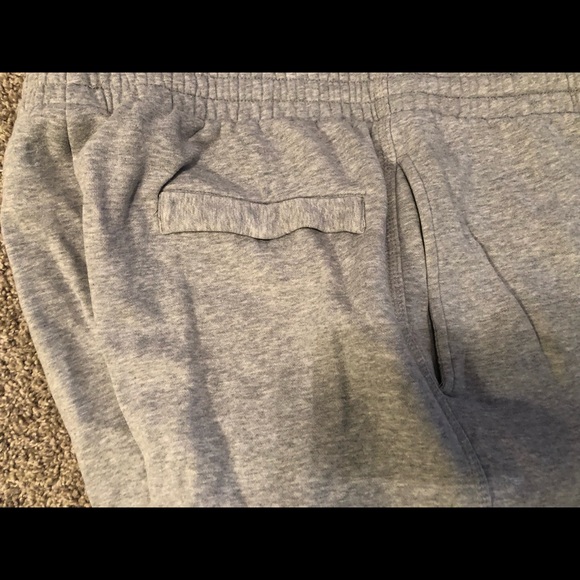 Nike light grey sweatpants - Picture 3 of 5